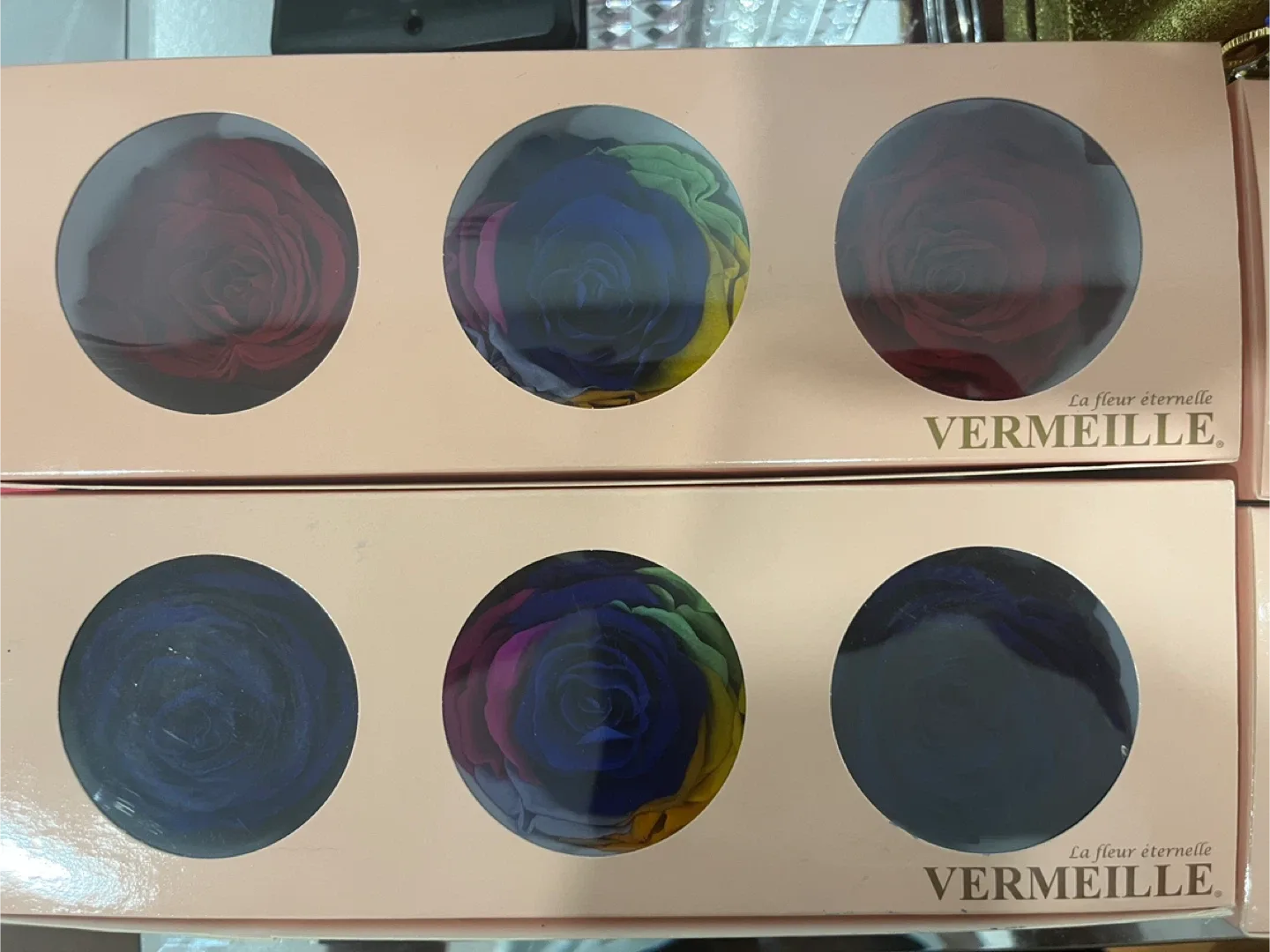 La fleur éternelle VERMEILLE Eternal Roses thumbnail