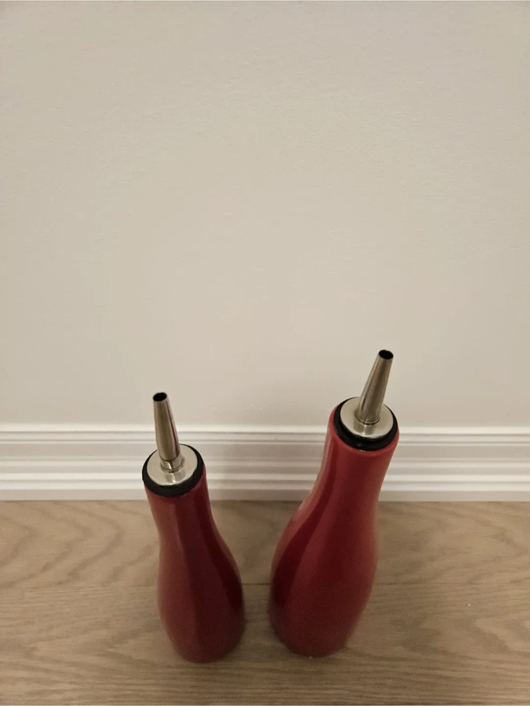 Red Olive Oil Dispenser Set image indicator(2)