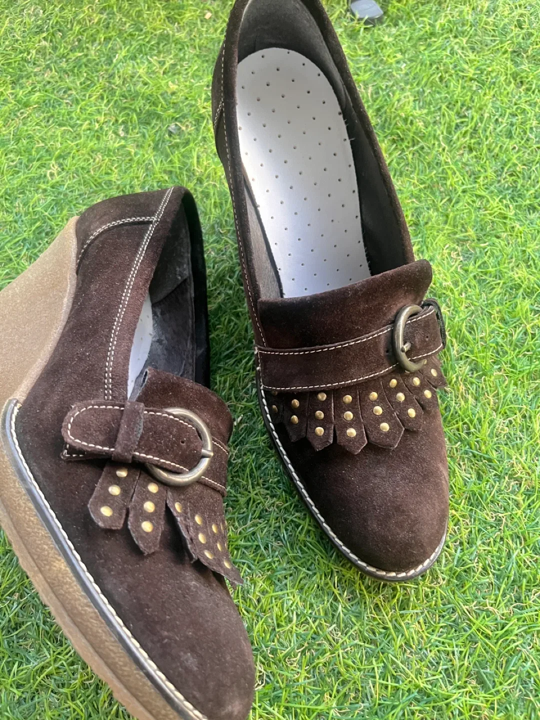 Bravo Botticelli Brown Suede Wedge Loafers - Size 9 image indicator(2)