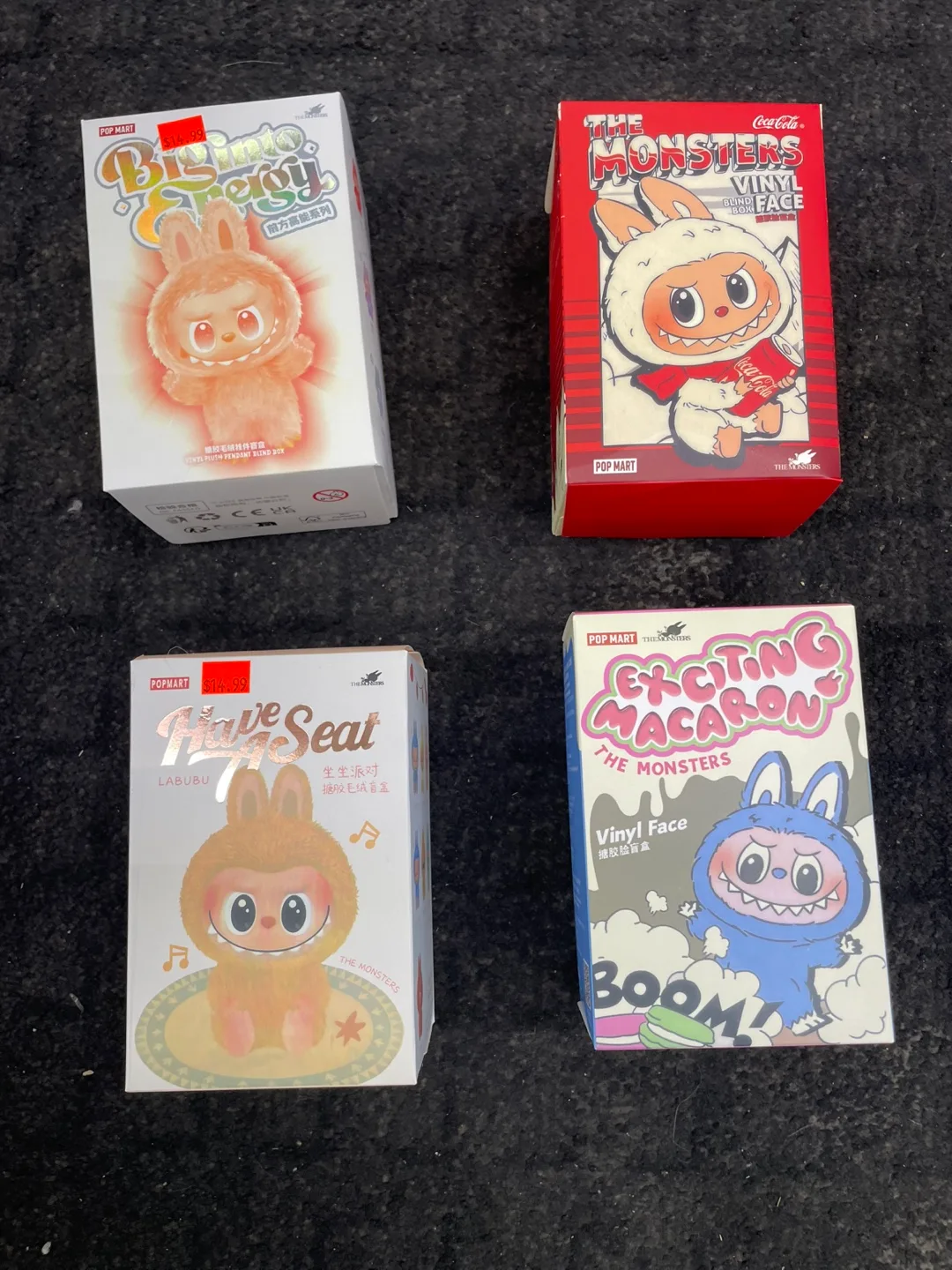 Pop Mart Vinyl Face Figures thumbnail
