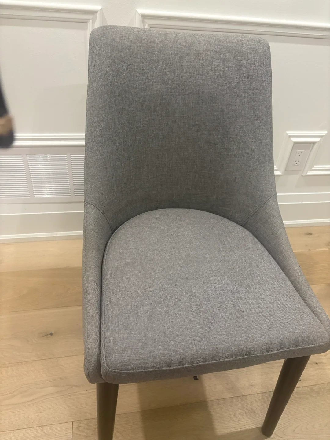 Dining table with 6 grey chairs image indicator(3)