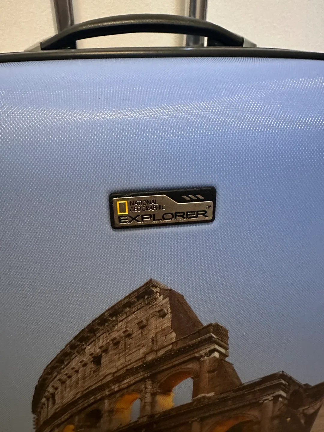 National Geographic Explorer Carry-On Suitcase Italy Colosseum image indicator(3)