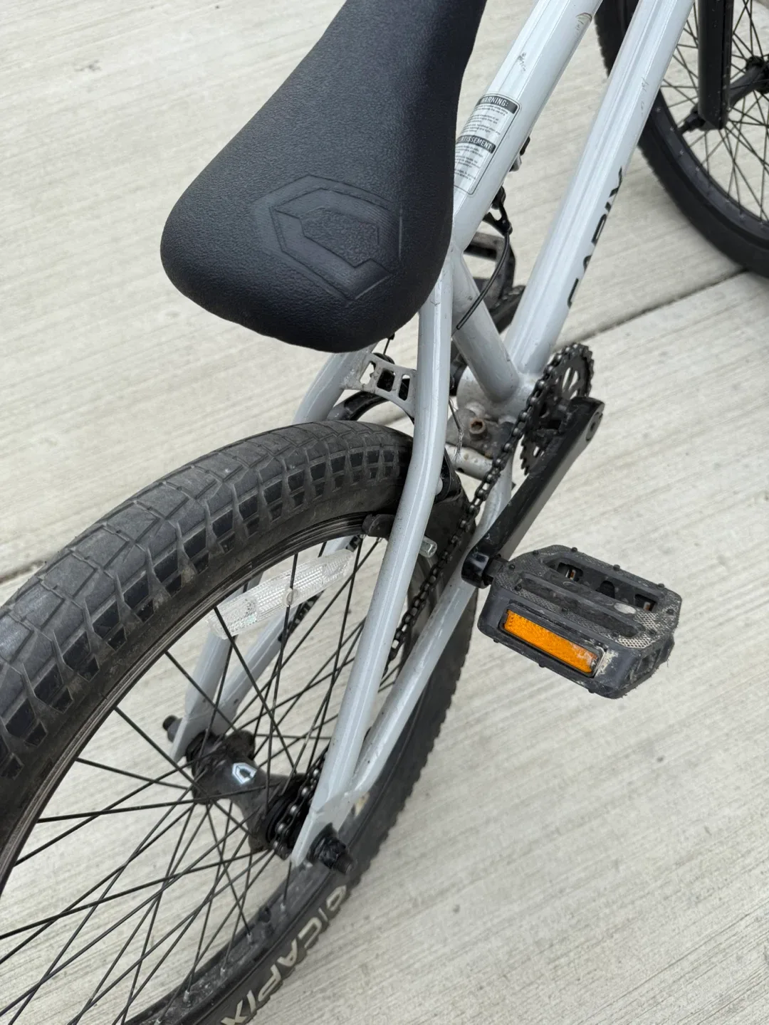 Capix Villain BMX Bike - Great Condition image indicator(6)