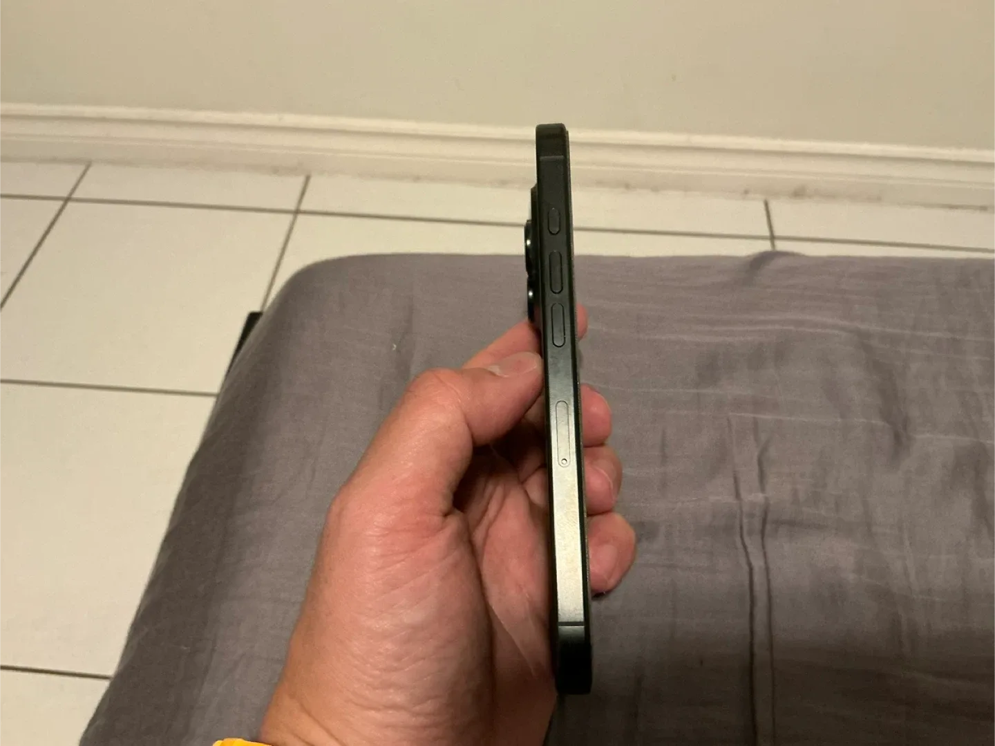 Iphone 16 pro Black 256gb image indicator(4)