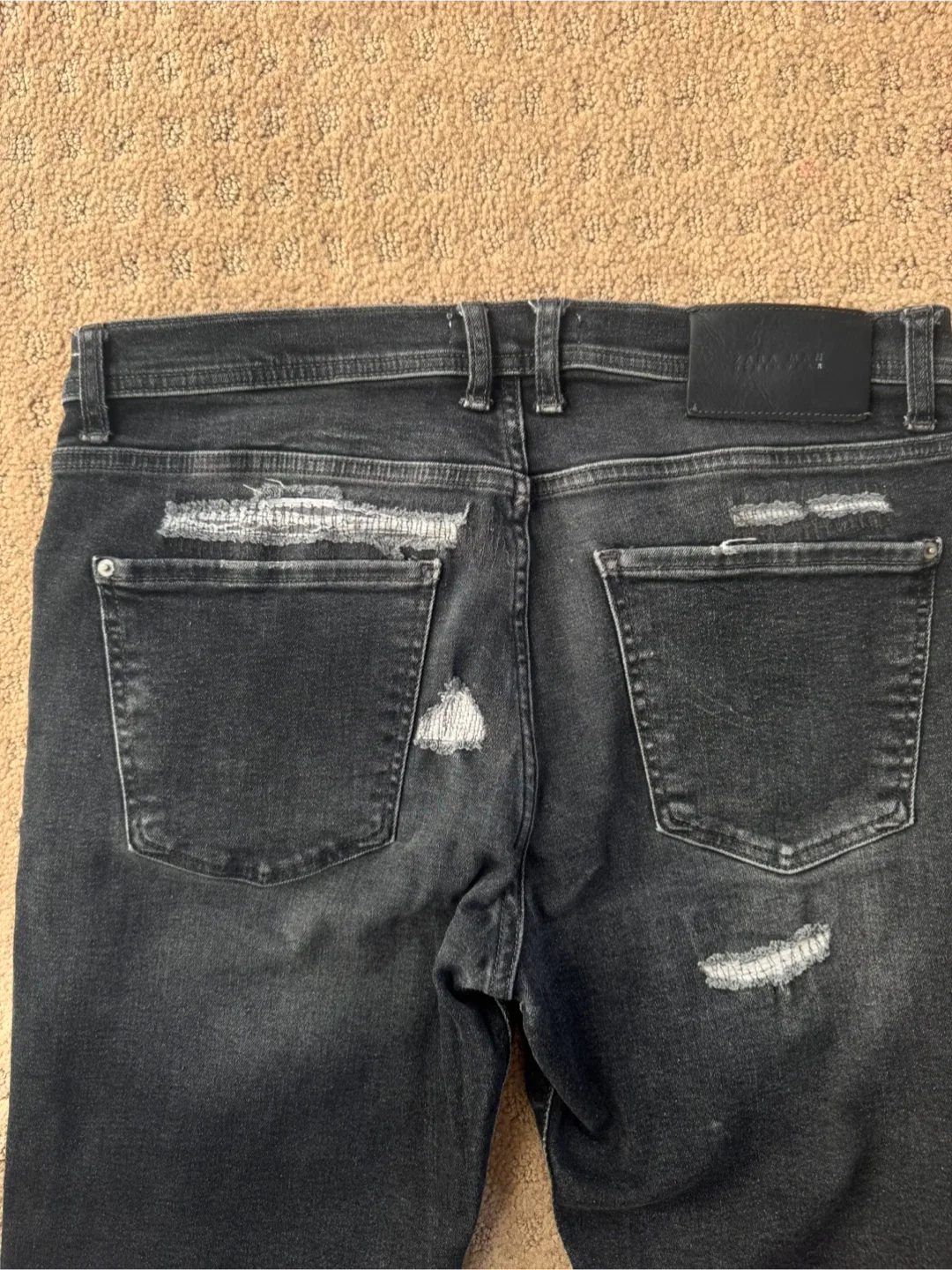 Zara Black Distressed Jeans - Size 32 image indicator(3)