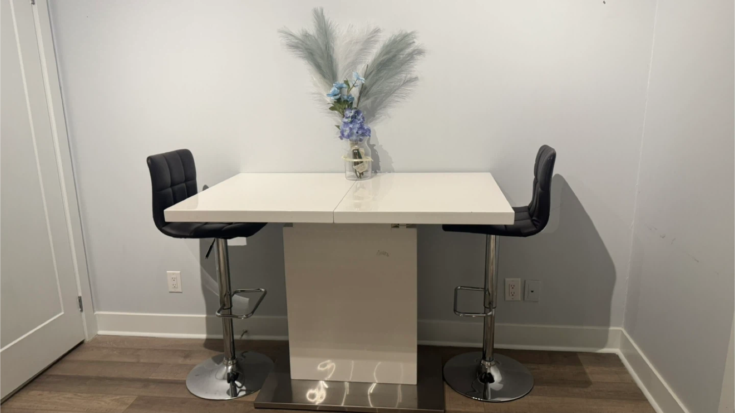 White Extendable Dining Table with 4 Chairs - photo 2