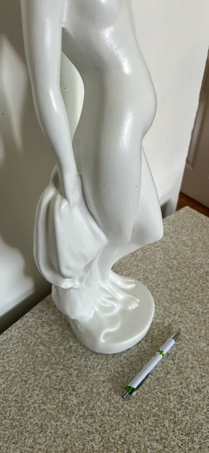 White Ceramic Woman Statue image indicator(4)