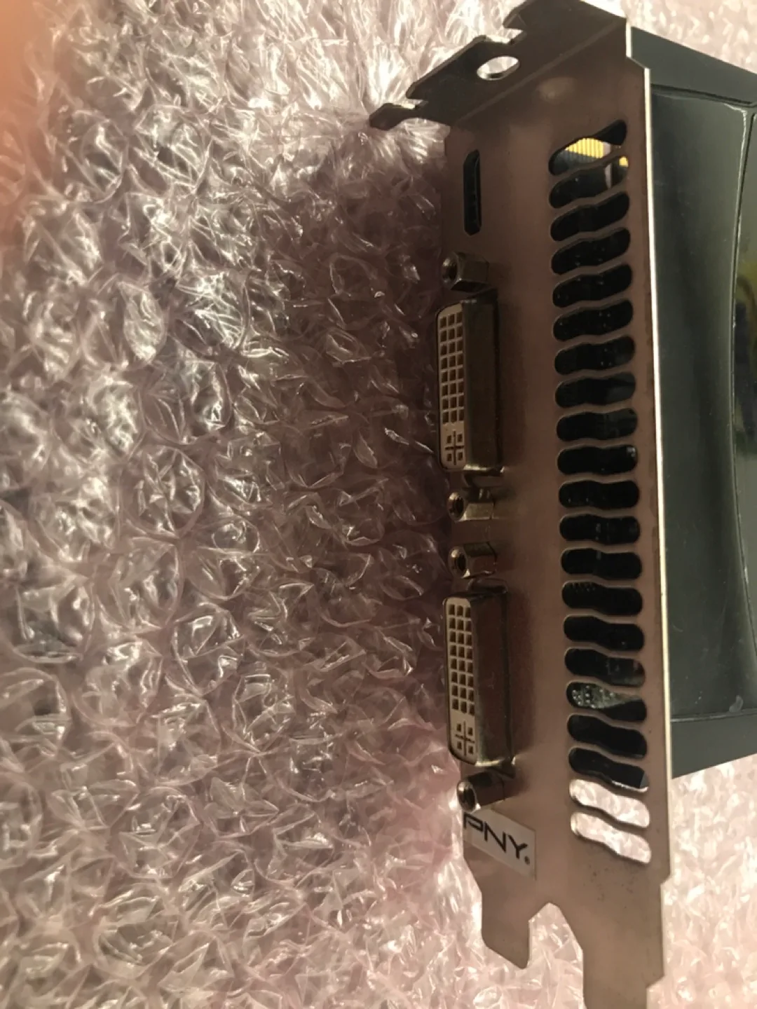 PNY GeForce GTX 550 Ti  Graphics Card image indicator(3)