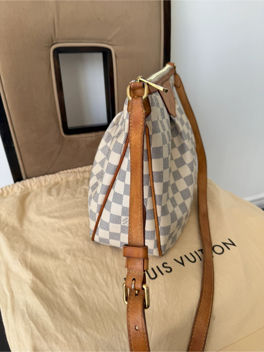 Authentic Louis Vuitton Siracusa GM - photo 3