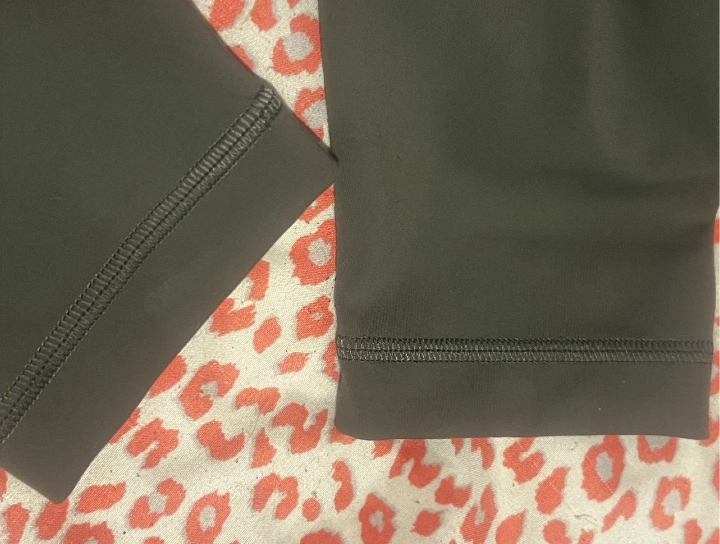 Lululemon High-Rise Green Leggings Size 4 - photo 3