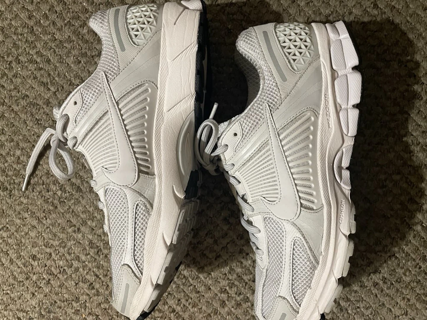 Nike Vomero 5 Light Silver/White Sneakers size 10.5 - photo 2