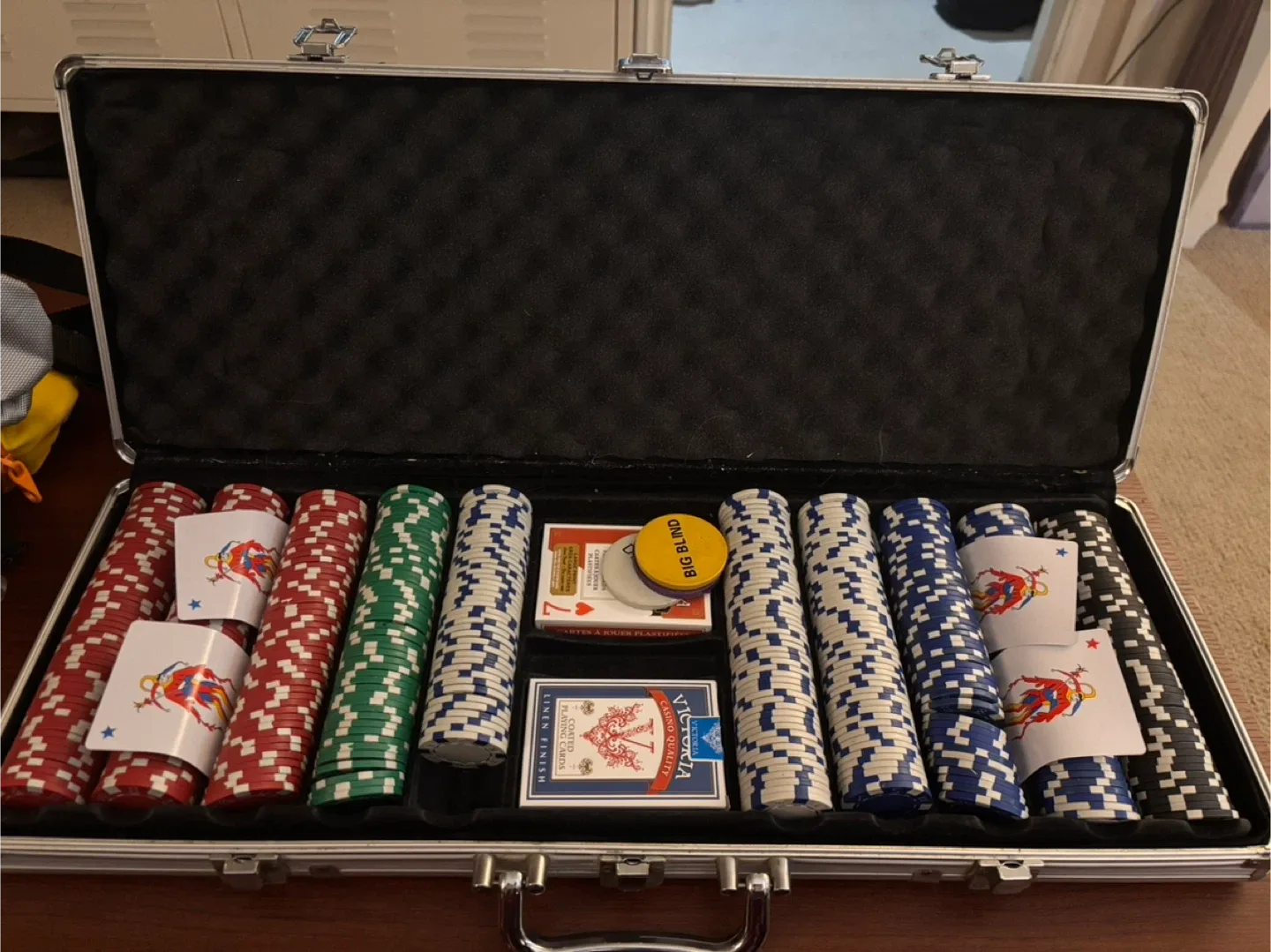 Poker chip set thumbnail