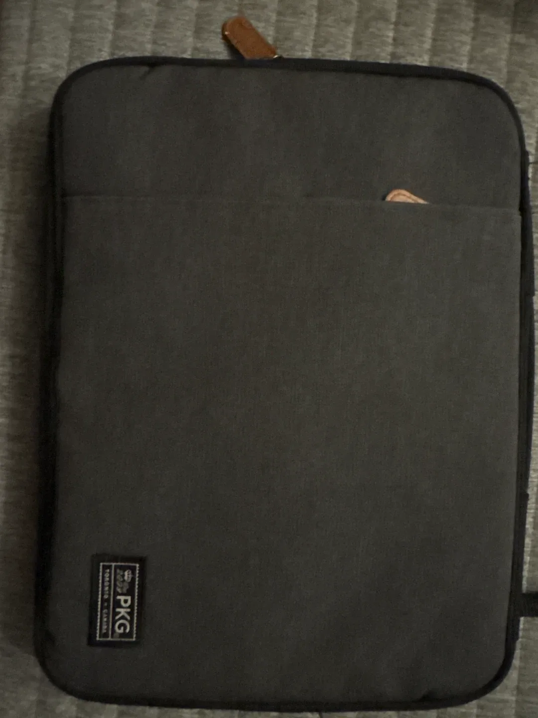 Apple Laptop with Sleeve for Macbook image indicator(4)