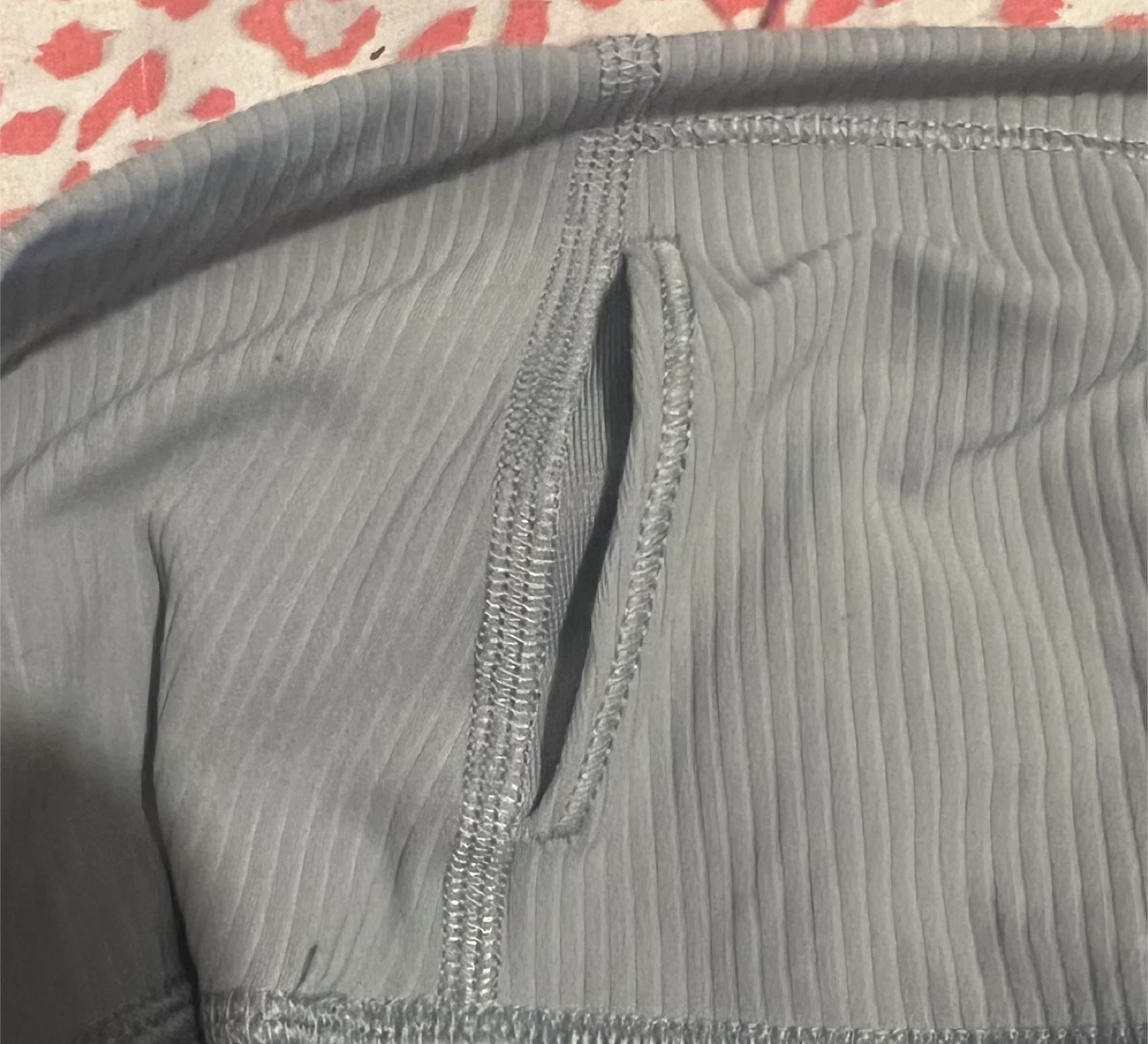 Lululemon Align High-Rise Grey Cropped Leggings Size 8 - photo 4