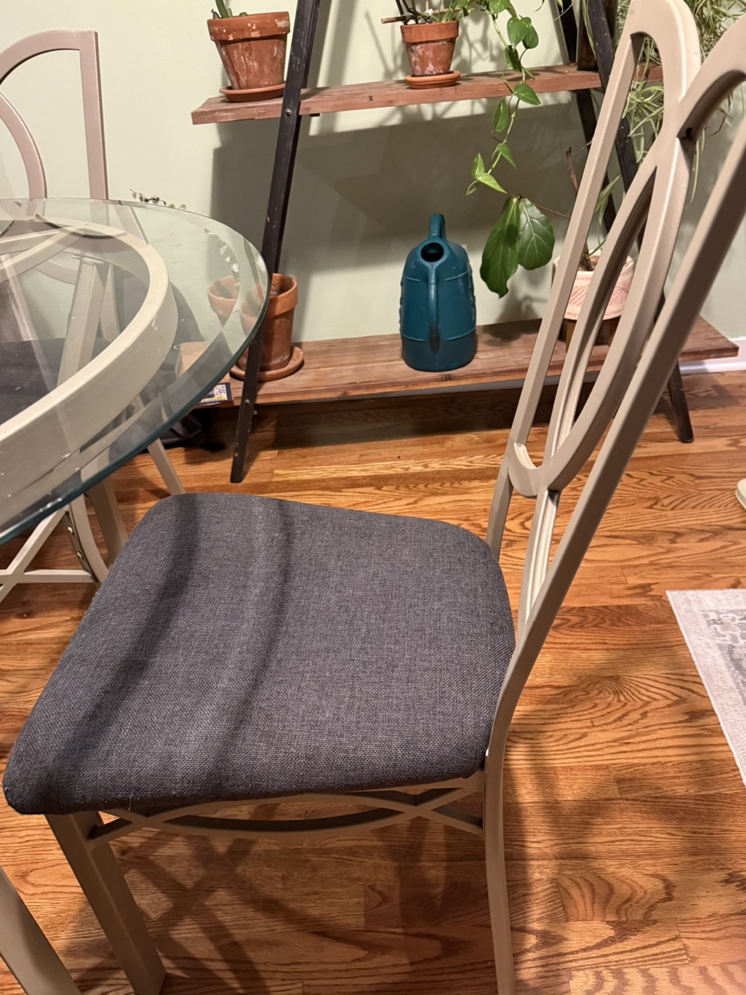 Round Glass Top Dining Table with 4 Chairs