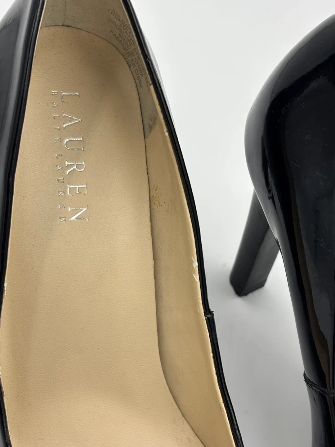 Lauren Ralph Lauren Black Patent Leather Heels Size 8 image indicator(6)