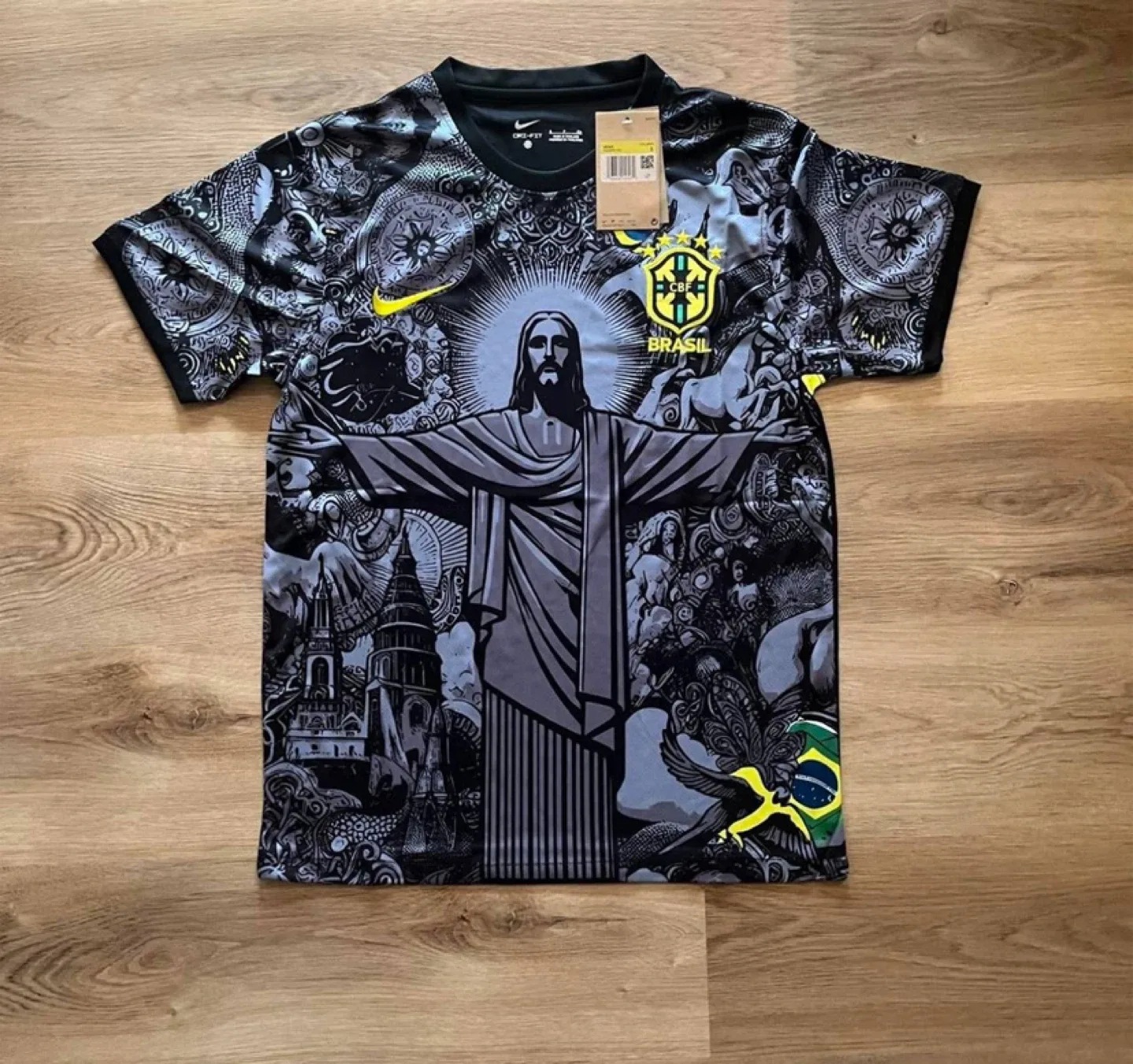 Brazil The Redeemer 2024/2025 Soccer Jersey thumbnail
