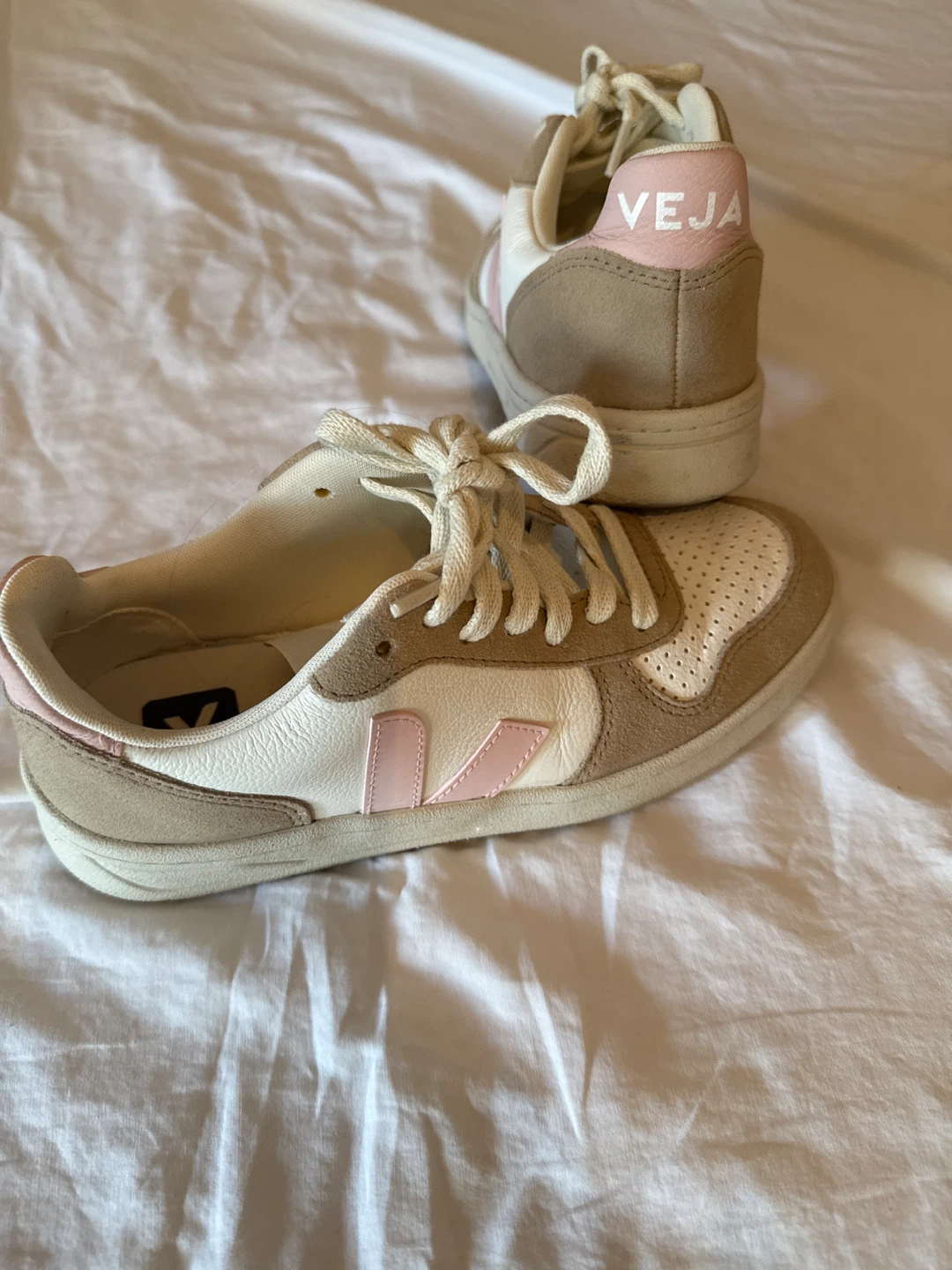 Veja Women's Esplar Sneakers - Size 6