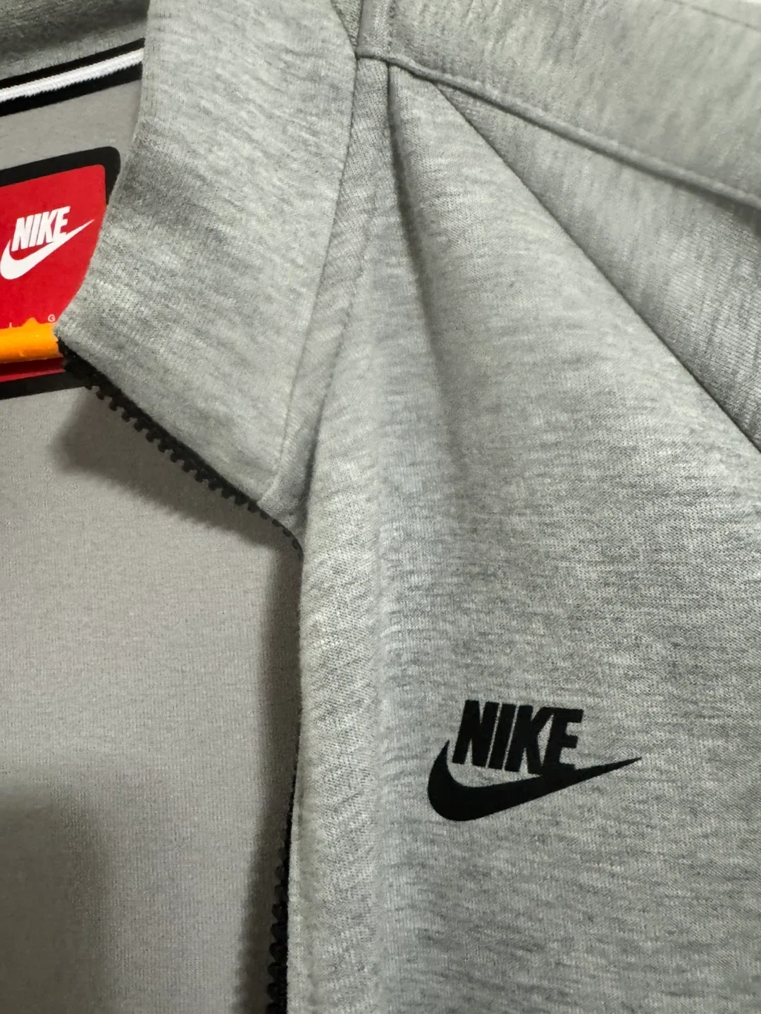 Nike Tech Fleece Jacket Sweatshirt (Large) image indicator(7)