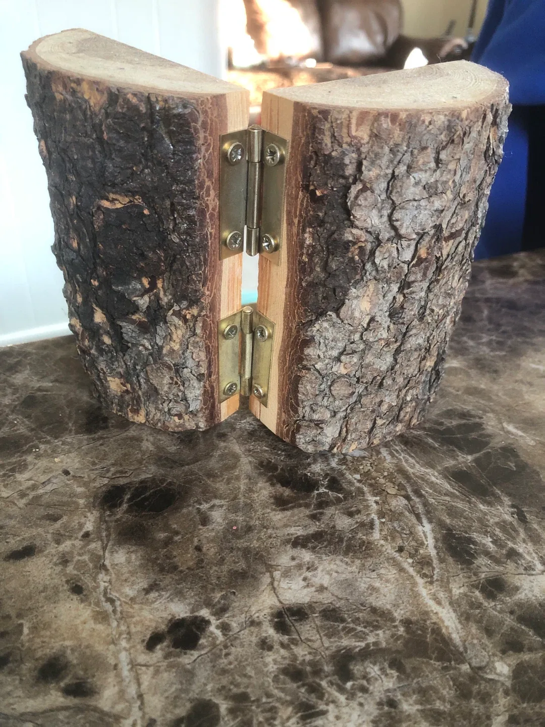 Lebanon Souvenir Photo Holder & Pencil Holder image indicator(3)