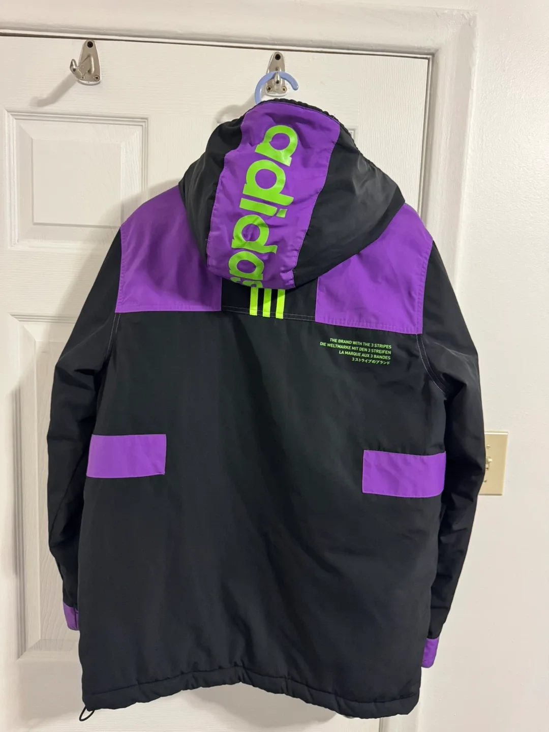 Adidas 2020 Trefoil 3 Stripes Jacket (Large) image indicator(8)