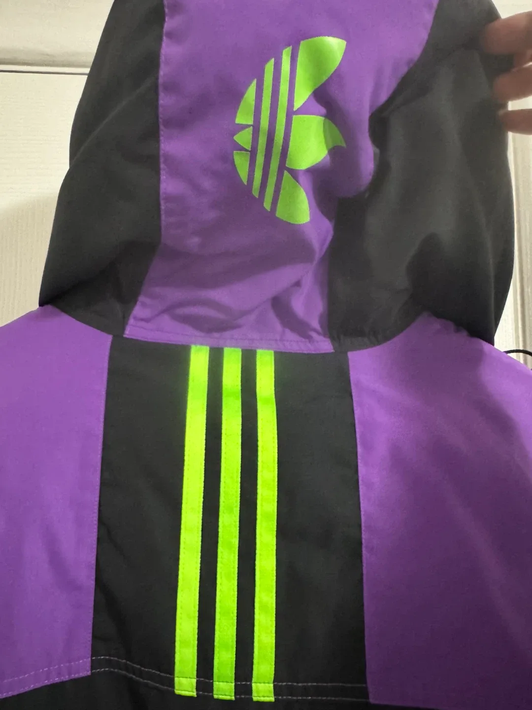 Adidas 2020 Trefoil 3 Stripes Jacket (Large) image indicator(9)