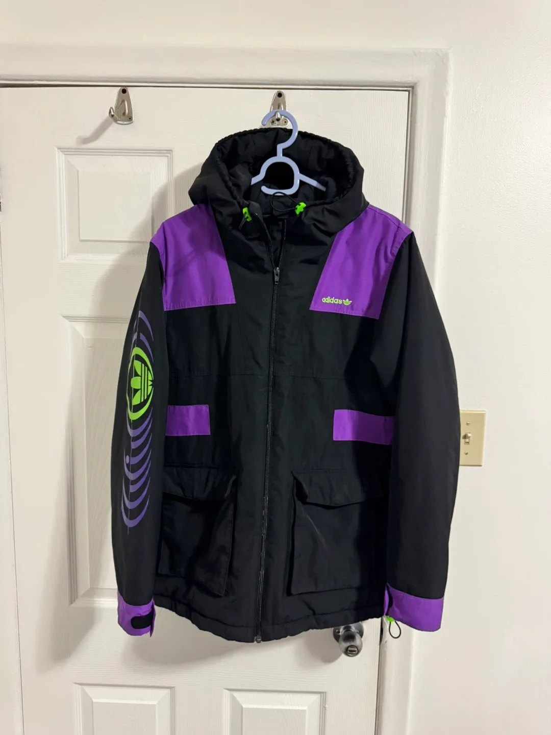 Adidas 2020 Trefoil 3 Stripes Jacket (Large) image indicator(10)