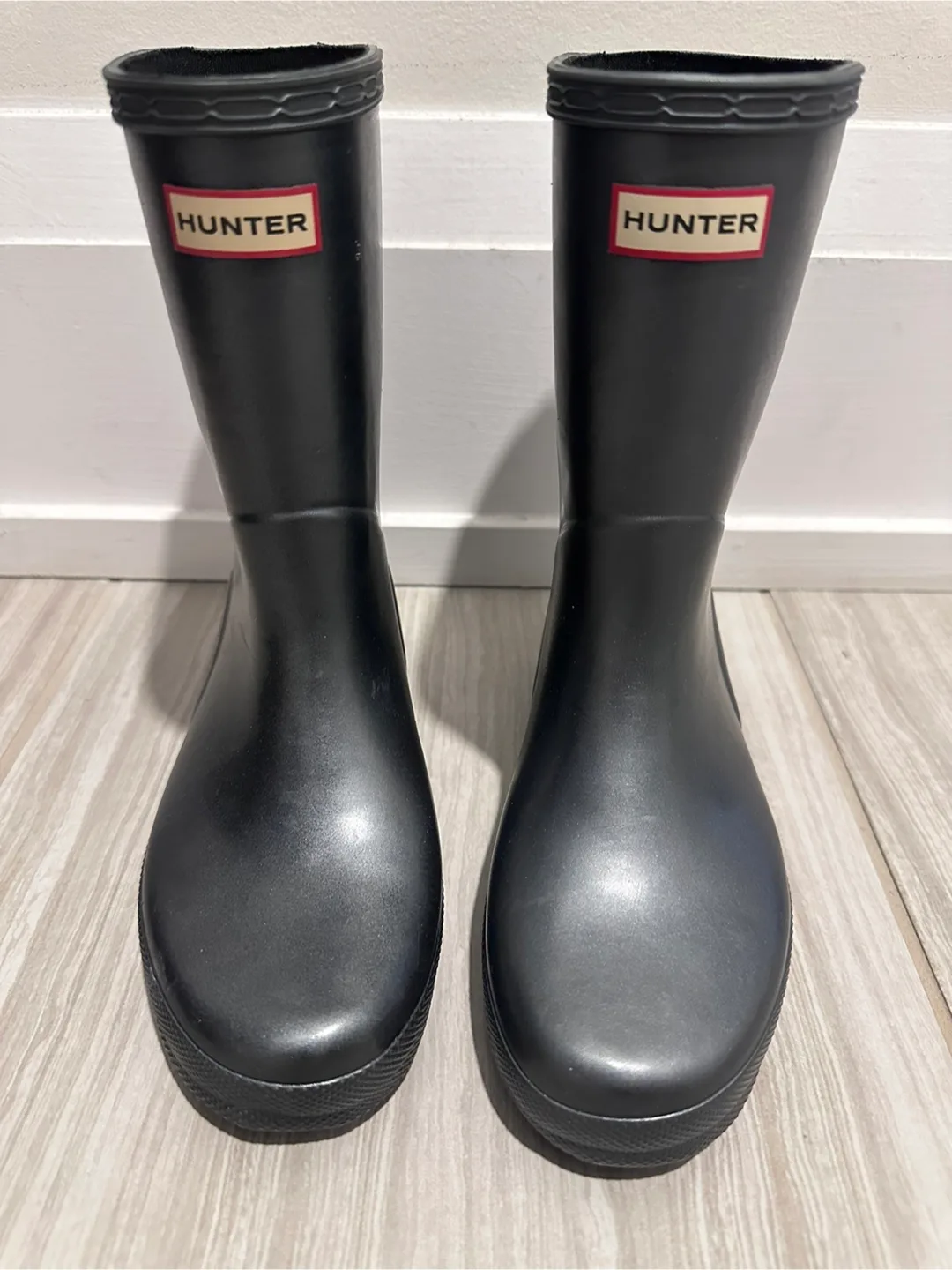 New Hunter Kids First Classic Rain Boots Youth Size 2 thumbnail