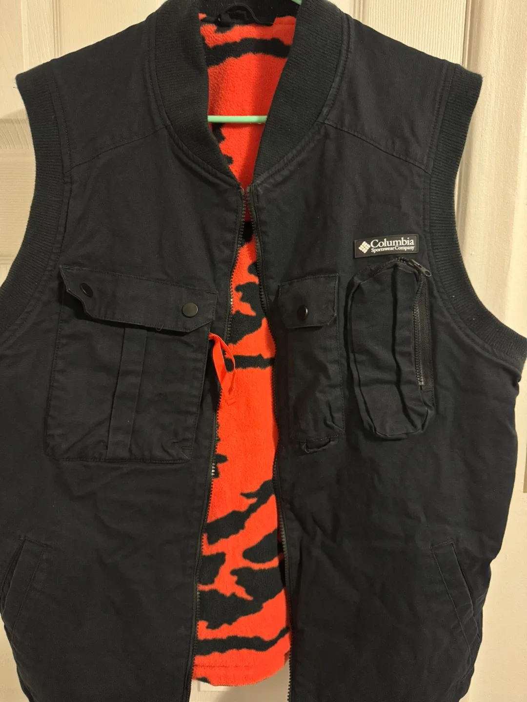 Columbia Reversible Vest Jacket (large) image indicator(2)