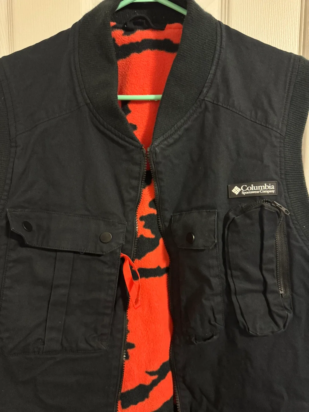 Columbia Reversible Vest Jacket (large) image indicator(3)