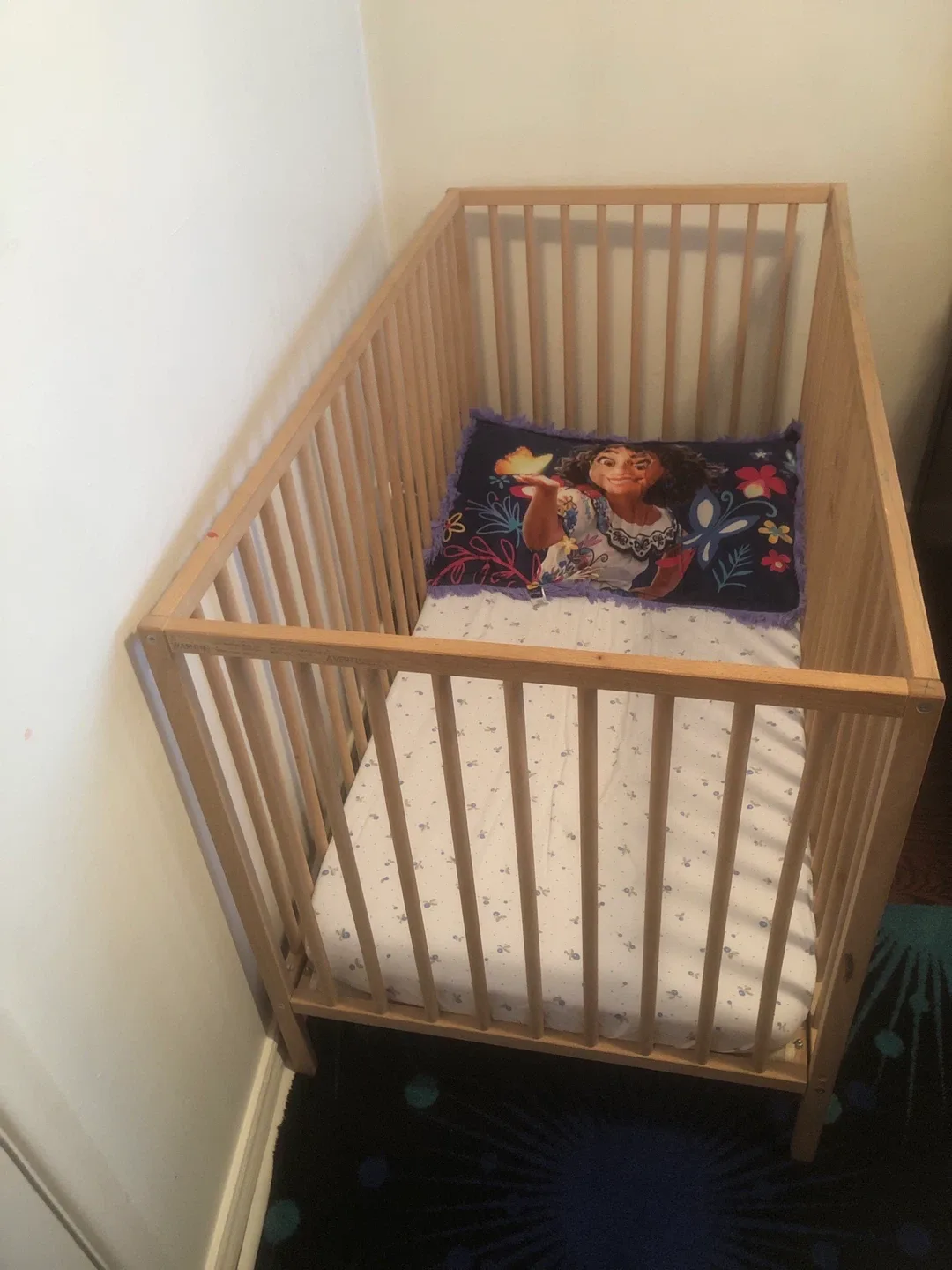 Wooden Baby Crib image indicator(2)