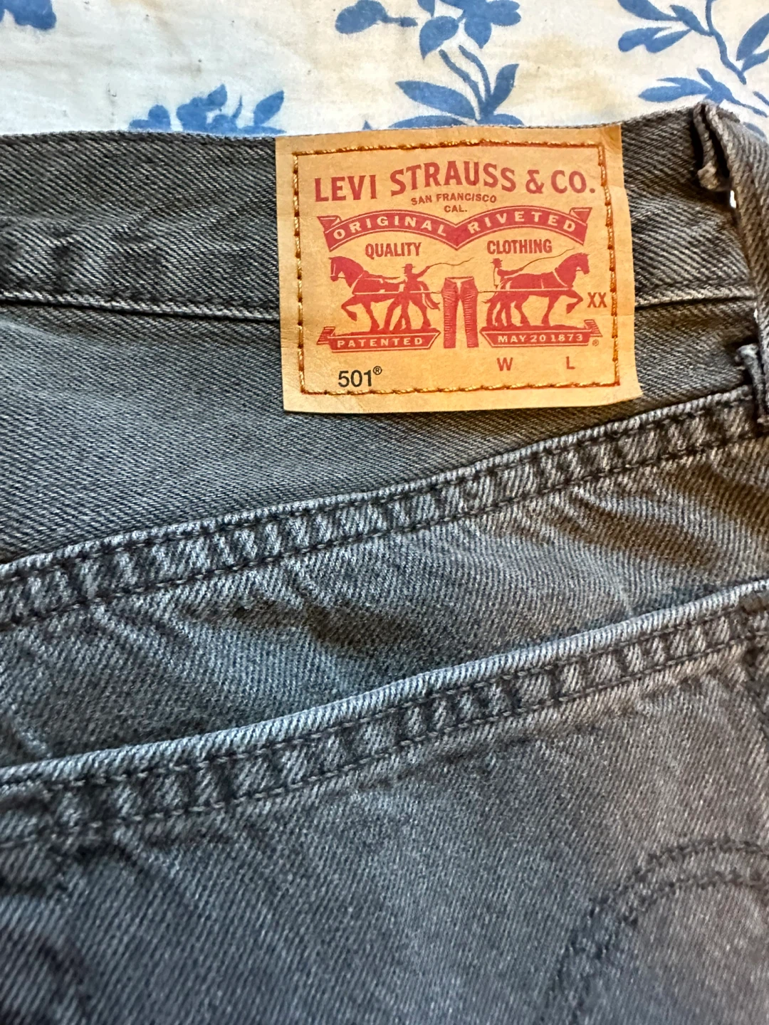Levi's 501 Jeans, Size 26, Black - photo 5