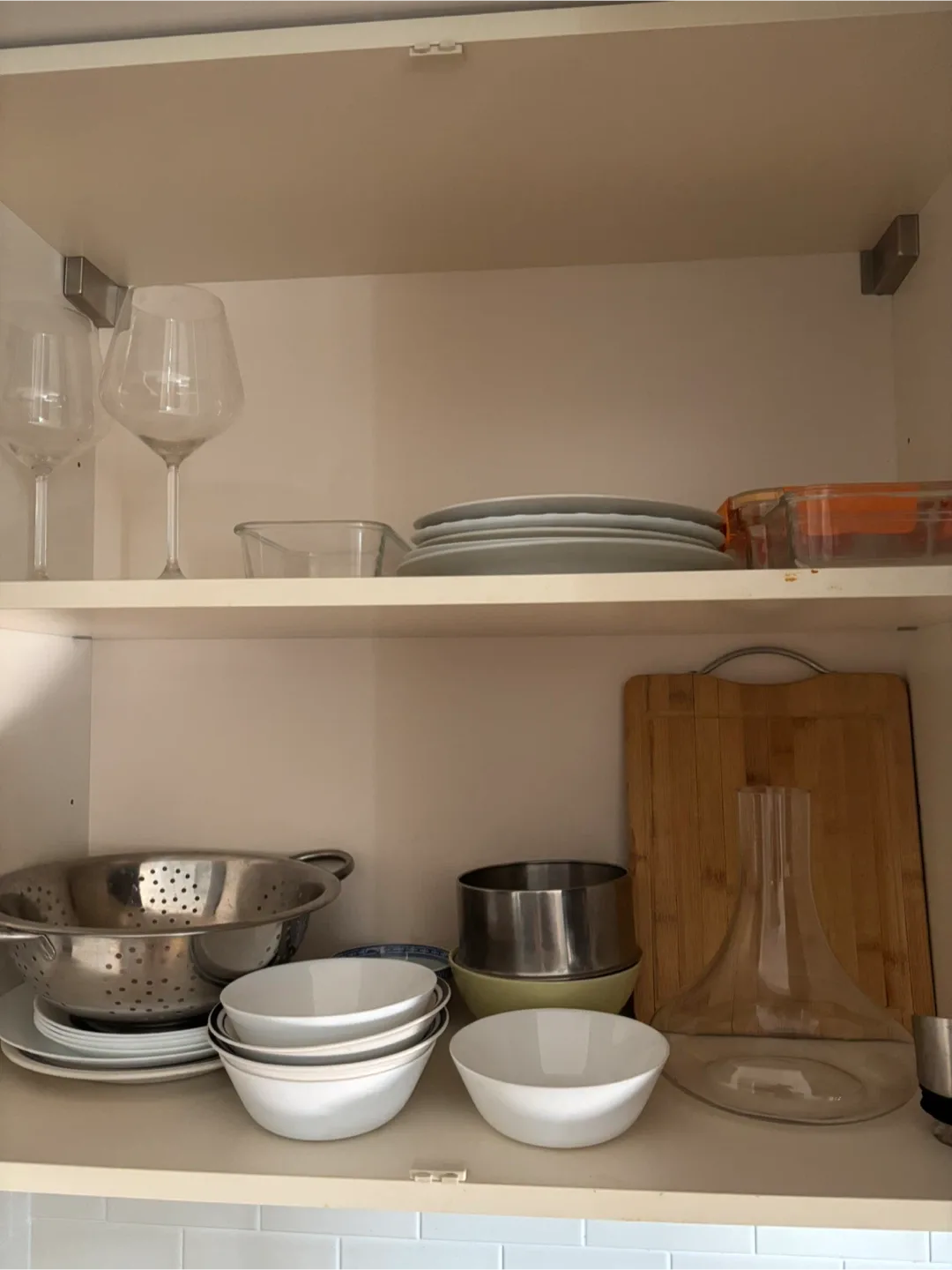 Plates and containers thumbnail