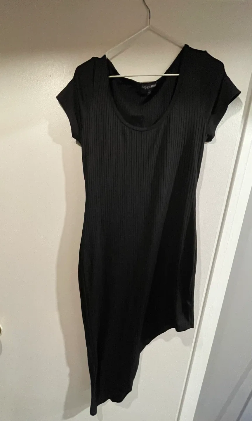 Fashion Nova Black Dress - Size L thumbnail