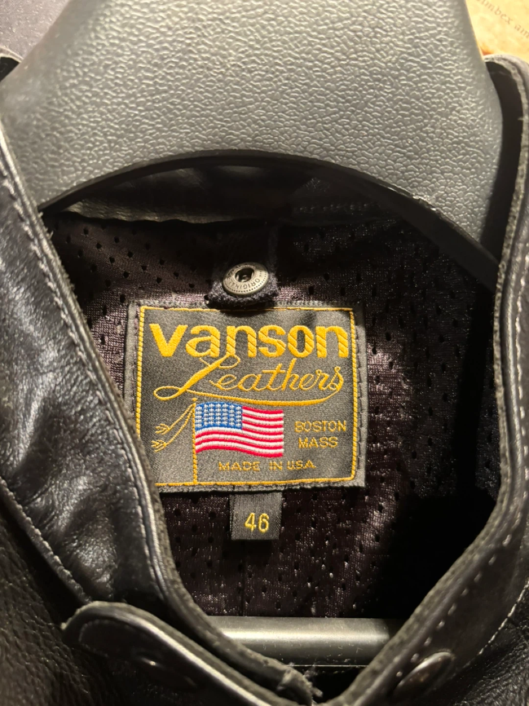 Vanson leather jacket, size 46 - photo 3