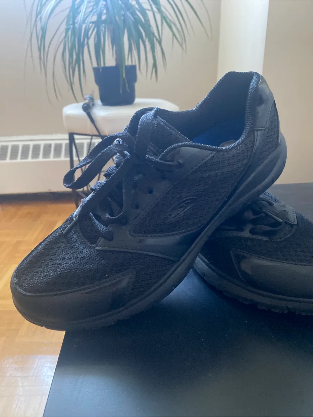 Dr. Scholl's Black Career Shoes - Size 9W image indicator(3)