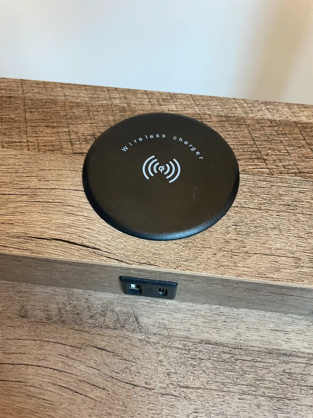 Shelf floor lamp with wireless charger and ports image indicator(5)