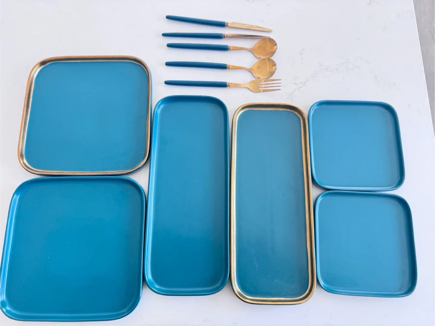 Teal & Gold Dinnerware Set - Plates & Cutlery image indicator(4)
