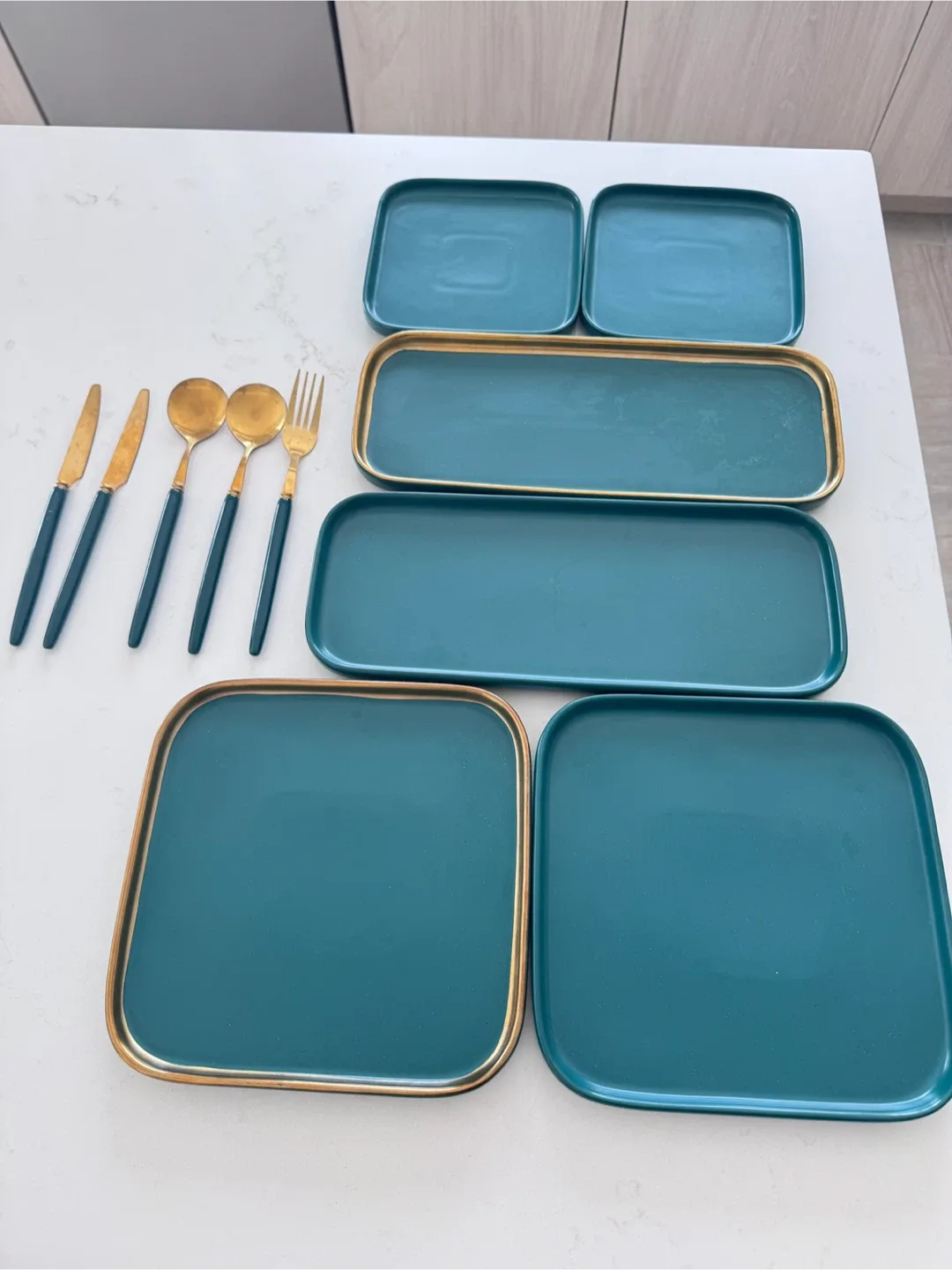 Teal & Gold Dinnerware Set - Plates & Cutlery image indicator(2)