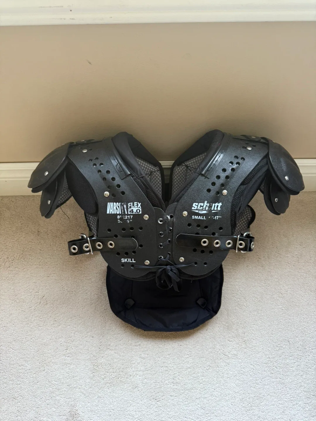 Schutt Varsity Flex 4.0 Football Shoulder Pads - Small