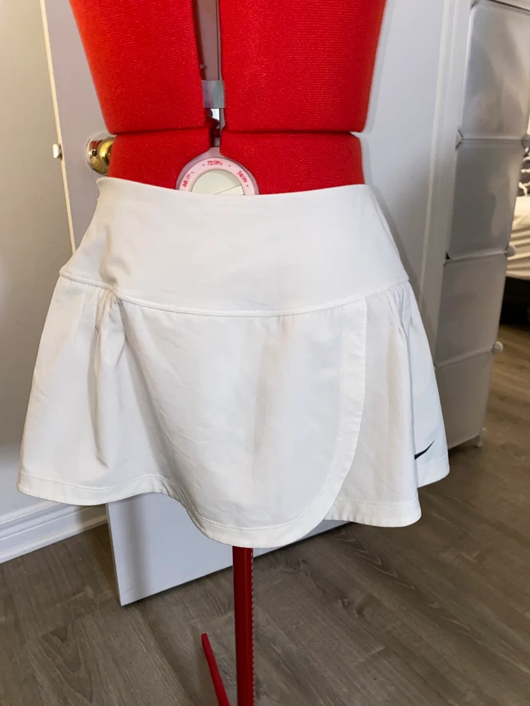 Nike White Tennis Skirt - Size M image indicator(2)