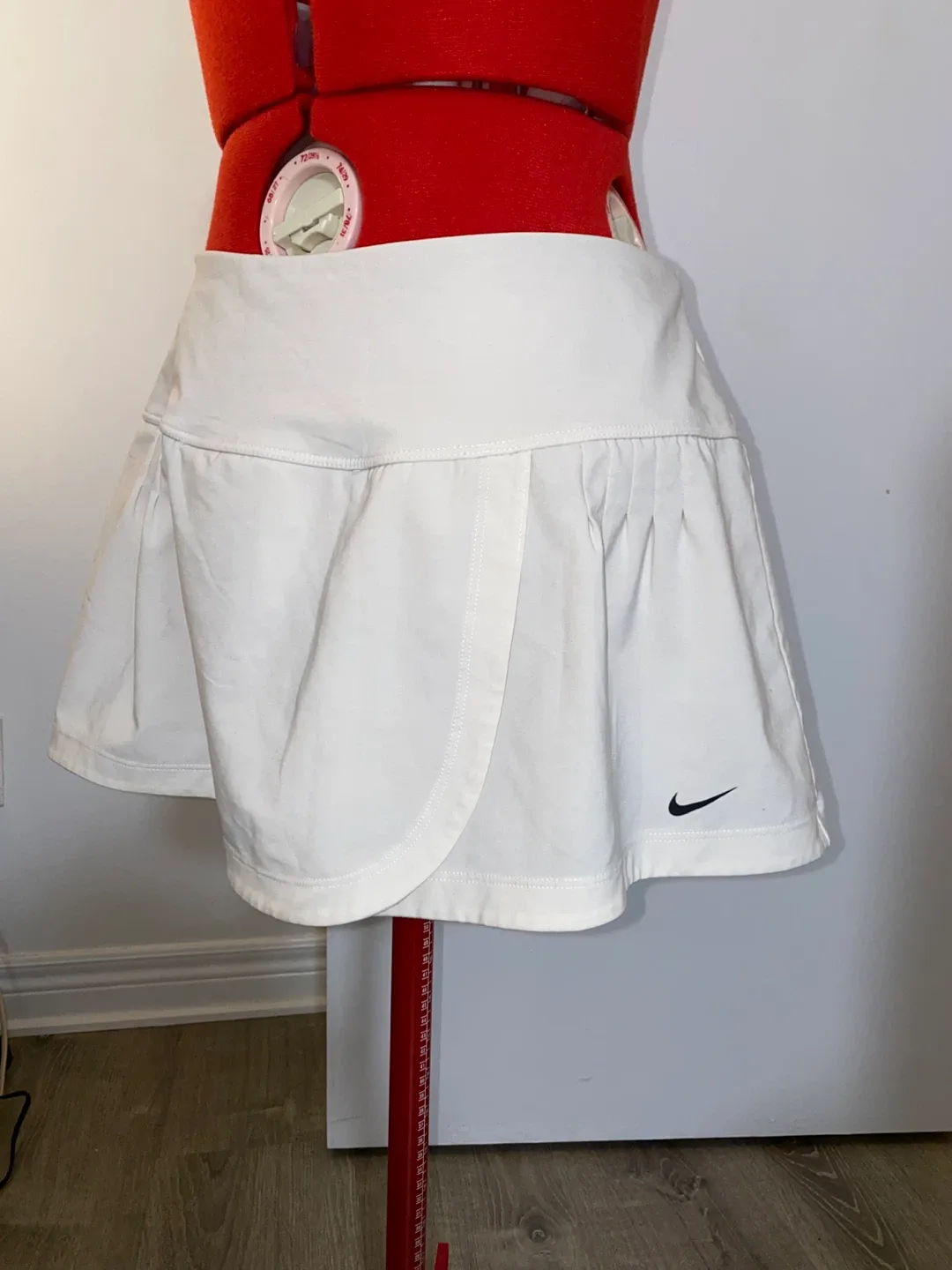 Nike White Tennis Skirt - Size M image indicator(3)
