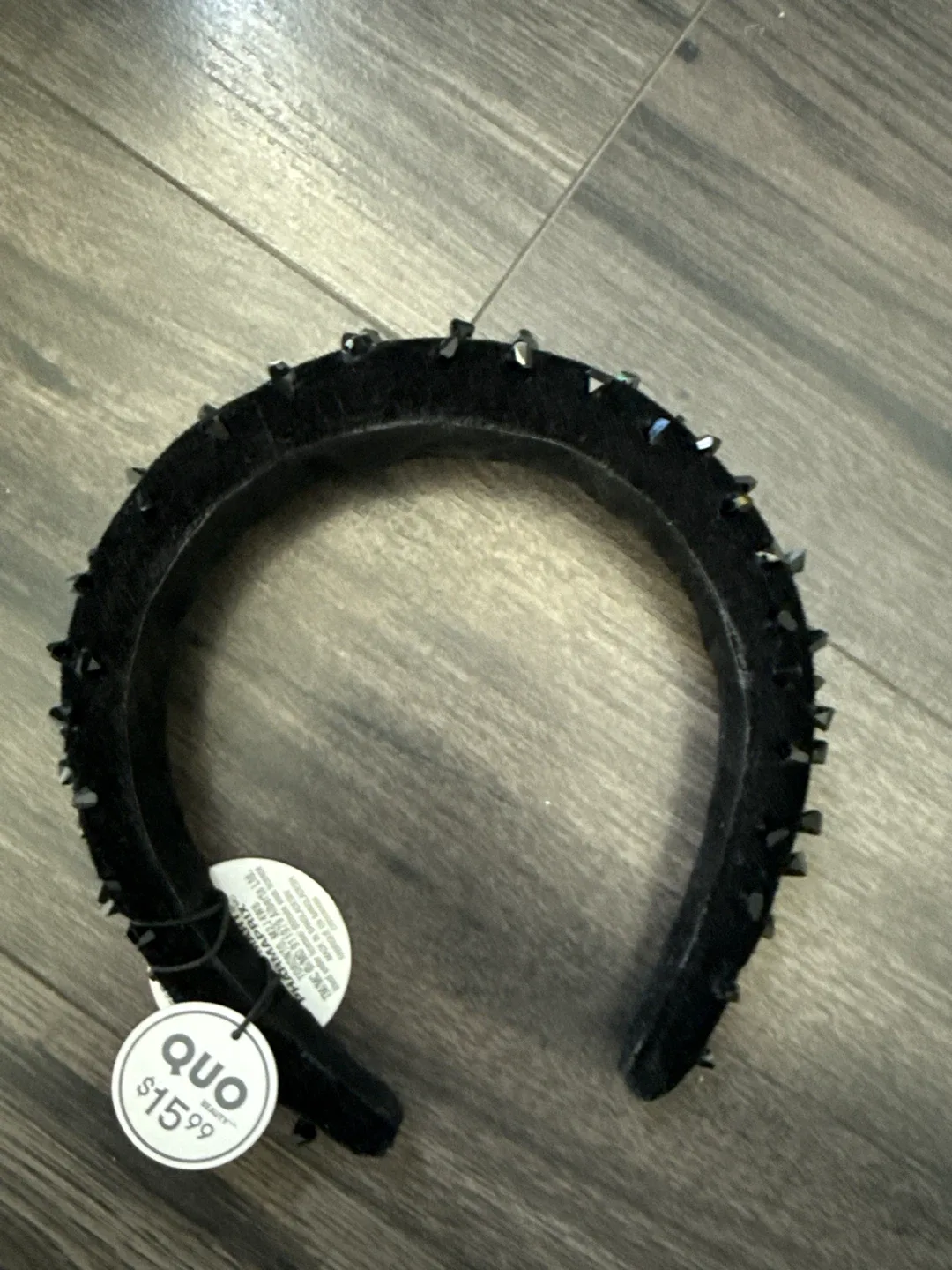 Brand new QUO Beauty Black Headband - New with Tags! thumbnail