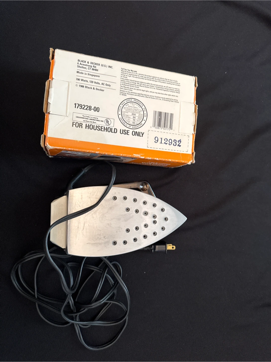Black & Decker Stowaway Travel Iron Steam & Dry F46A - photo 4