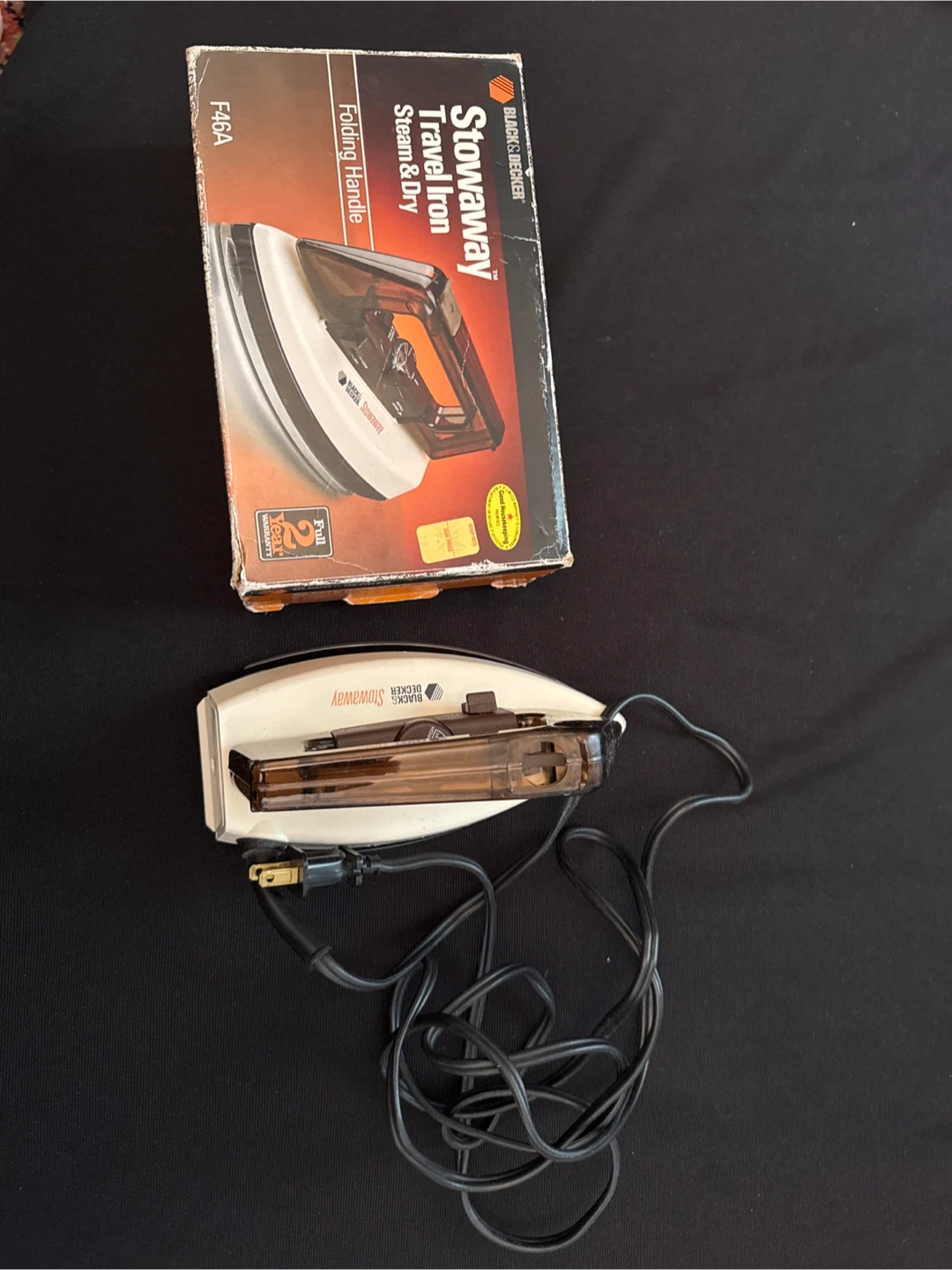 Black & Decker Stowaway Travel Iron Steam & Dry F46A - photo 2