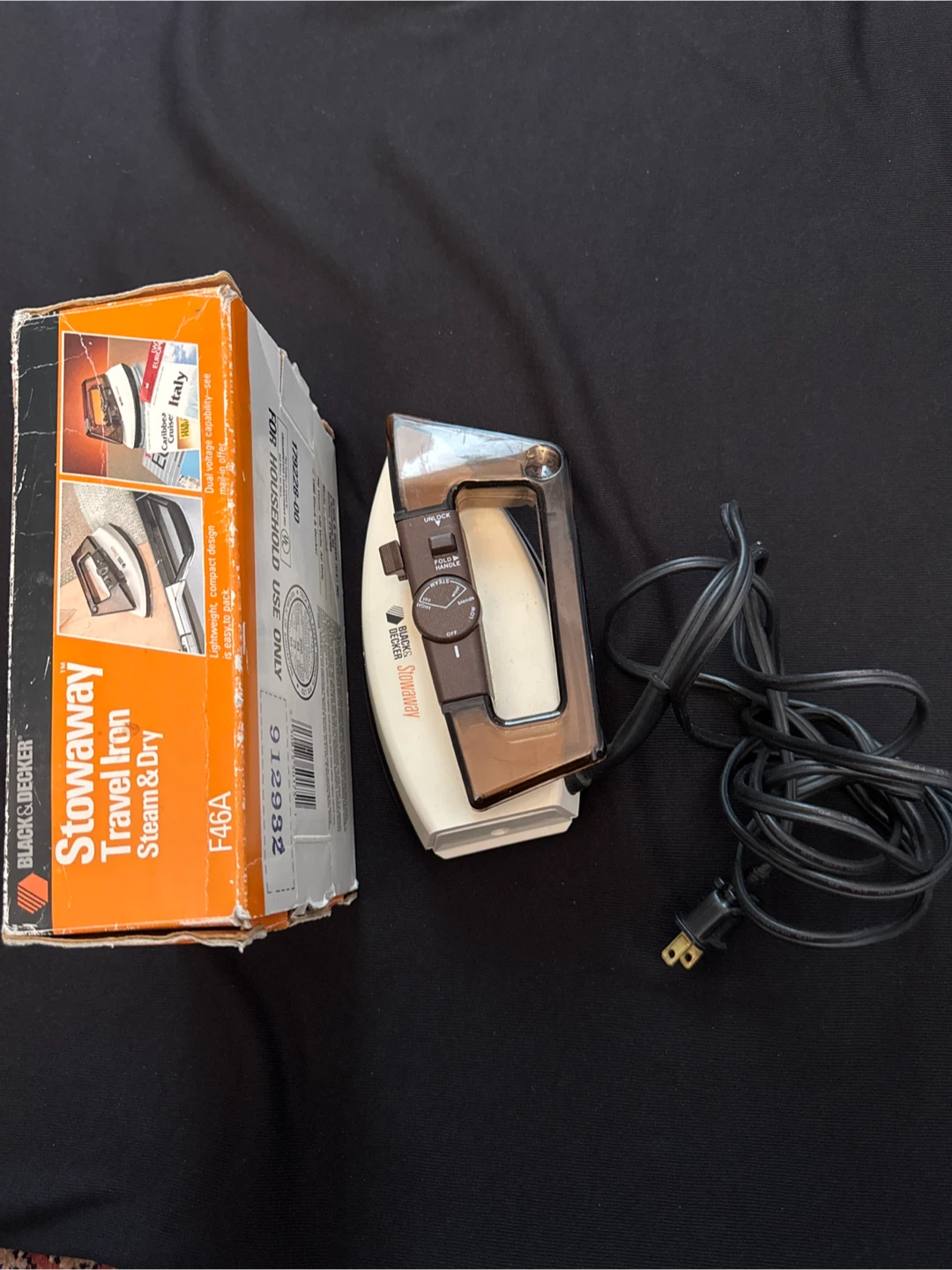 Black & Decker Stowaway Travel Iron Steam & Dry F46A - photo 5
