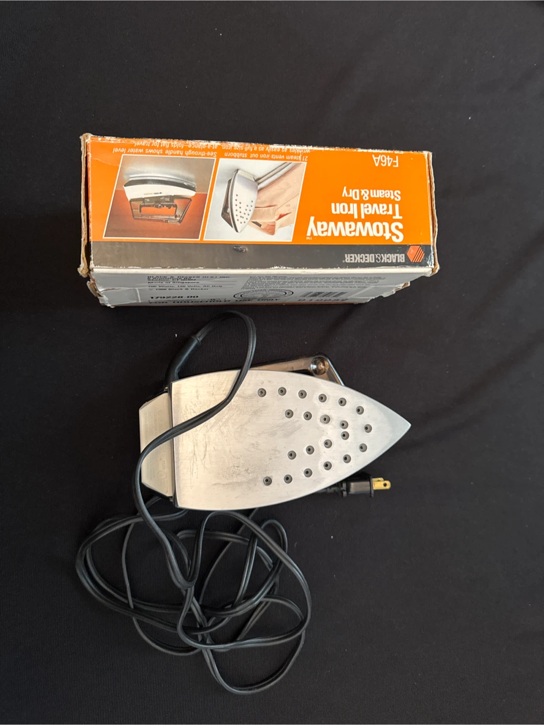 Black & Decker Stowaway Travel Iron Steam & Dry F46A - photo 3