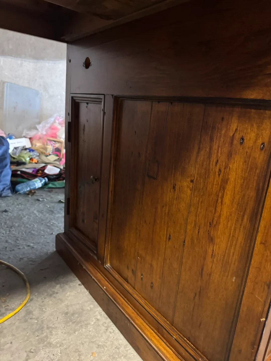 Wooden Executive Desk with Black Leather Top image indicator(5)