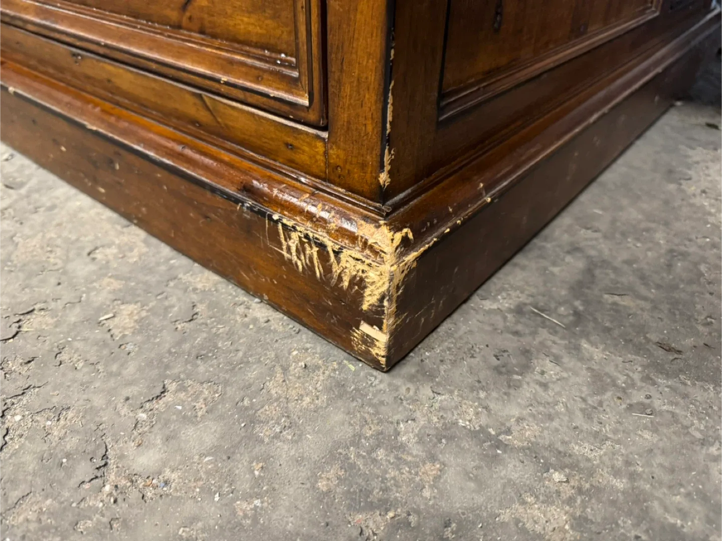 Wooden Executive Desk with Black Leather Top image indicator(6)