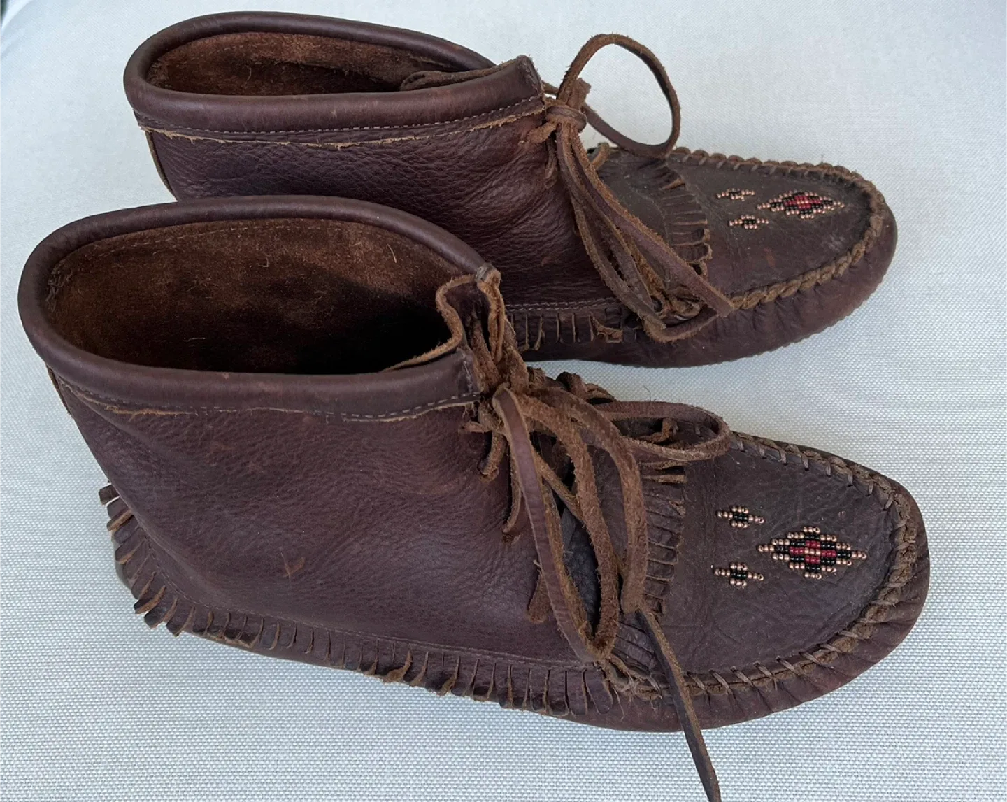 Manitobah Leather Mukluks Women Size 7.5-8 image indicator(6)